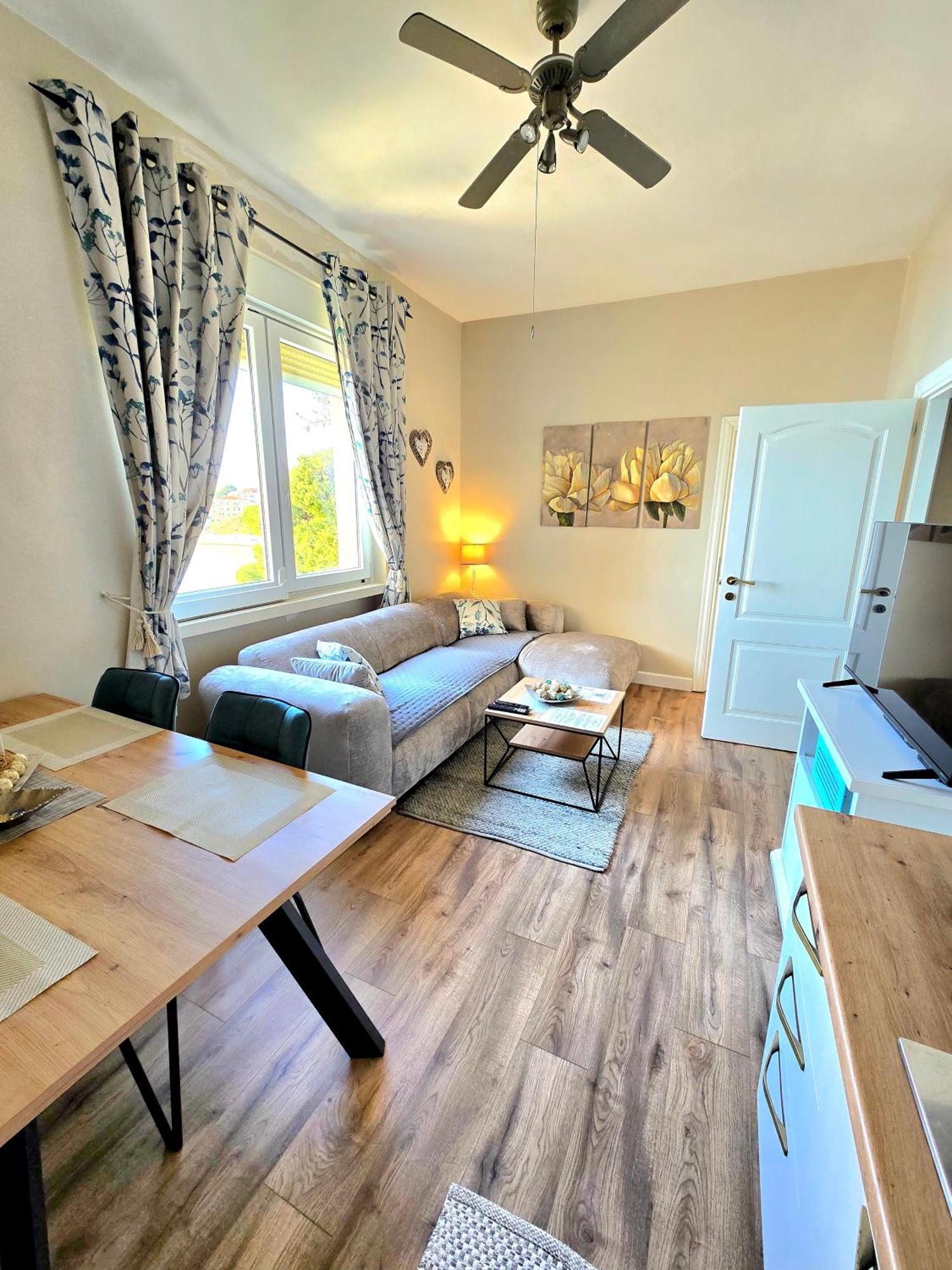 Apartments Suzy Сплит Екстериор снимка